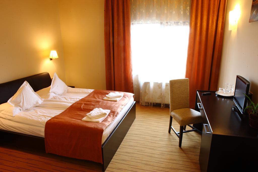 Hotel Transilvania Zalau Bagian luar foto