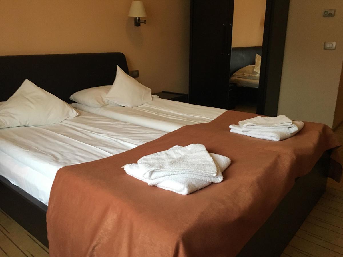 Hotel Transilvania Zalau Bagian luar foto