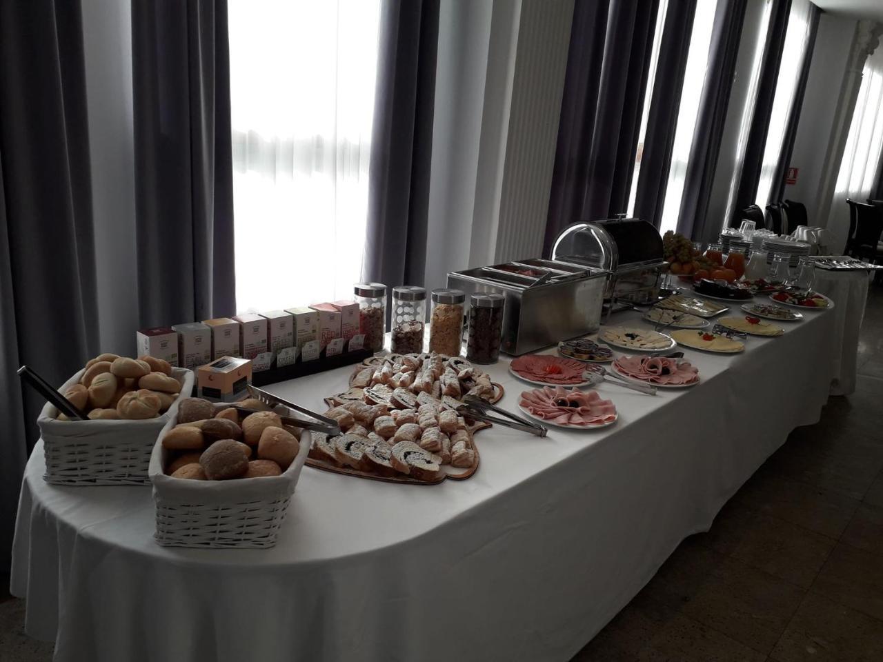 Hotel Transilvania Zalau Bagian luar foto
